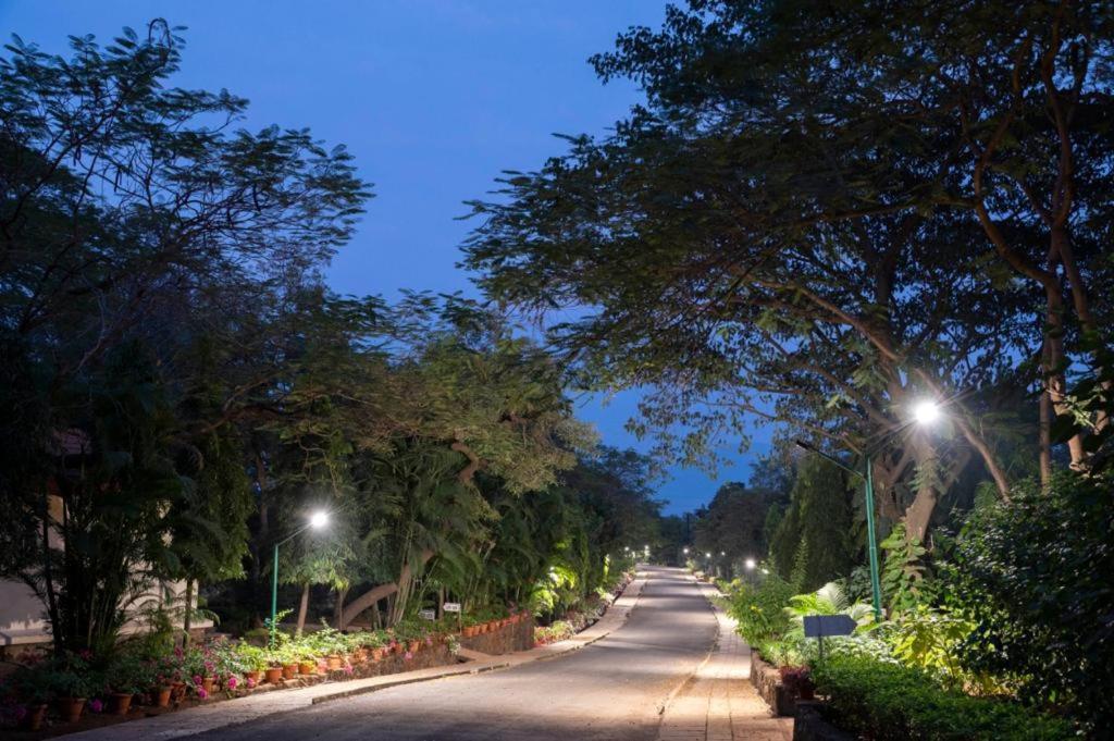 Modi'S Resort, Karjat Esterno foto